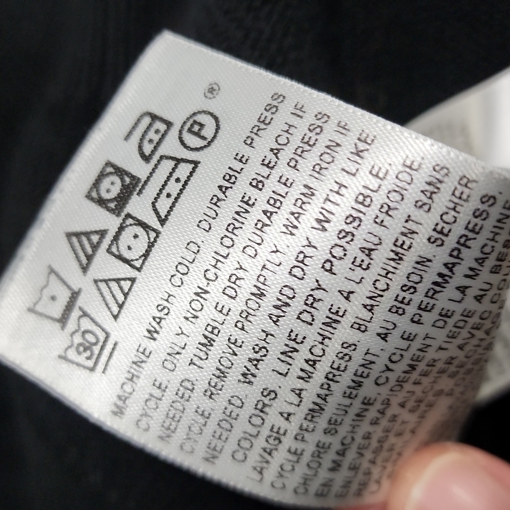 Levis Sweater size - Large - Picture 5 of 8